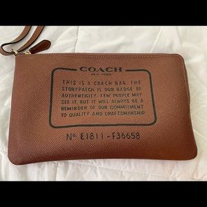 Small wristlet Coach Brown